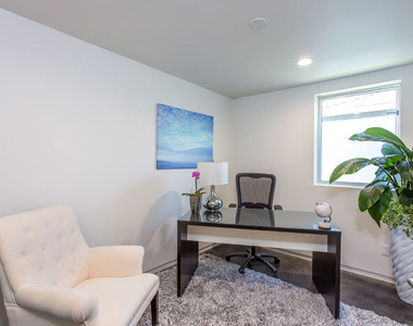 615 6th Avenue - Photo Thumbnail 17