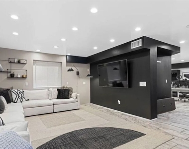 615 6th Avenue - Photo Thumbnail 26