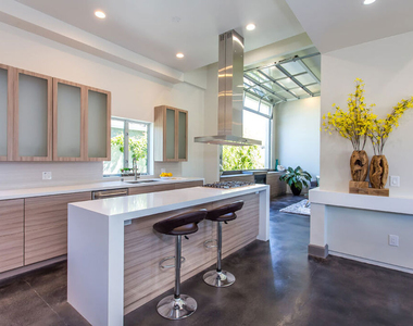 615 6th Avenue - Photo Thumbnail 7