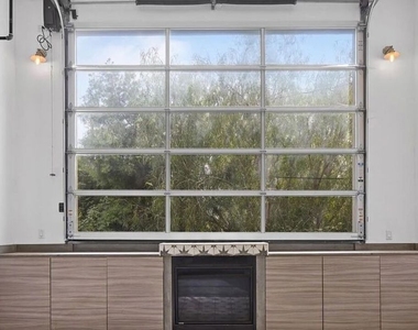 615 6th Avenue - Photo Thumbnail 2