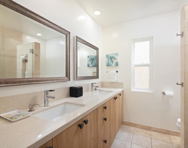 2452 Azure Coast Dr - Photo Thumbnail 34