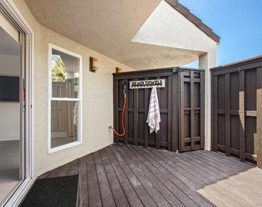 2452 Azure Coast Dr - Photo Thumbnail 23