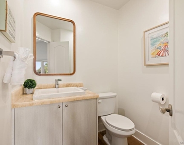 2452 Azure Coast Dr - Photo Thumbnail 16