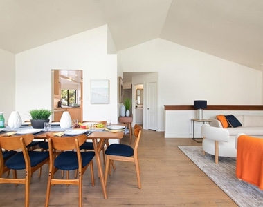 2452 Azure Coast Dr - Photo Thumbnail 6