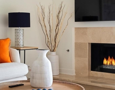 2452 Azure Coast Dr - Photo Thumbnail 8
