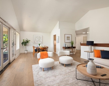 2452 Azure Coast Dr - Photo Thumbnail 10