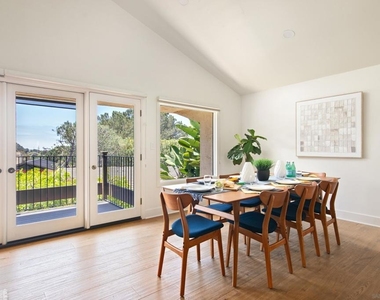 2452 Azure Coast Dr - Photo Thumbnail 2