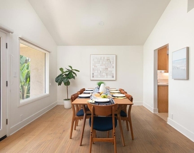 2452 Azure Coast Dr - Photo Thumbnail 11