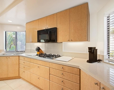2452 Azure Coast Dr - Photo Thumbnail 18