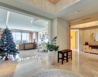 2700 N Ocean Drive - Photo Thumbnail 13
