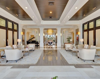 2700 N Ocean Drive - Photo Thumbnail 4