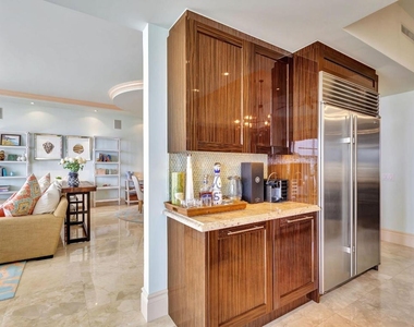 2700 N Ocean Drive - Photo Thumbnail 21