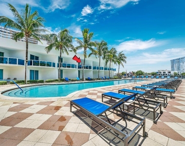 1945 S Ocean Drive - Photo Thumbnail 9