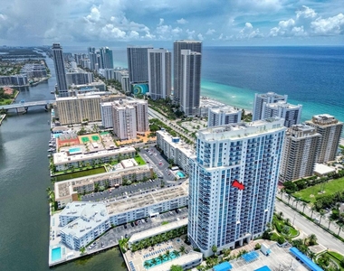 1945 S Ocean Drive - Photo Thumbnail 3