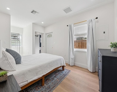 125 Nw 3rd Avenue - Photo Thumbnail 26