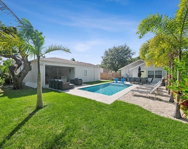 125 Nw 3rd Avenue - Photo Thumbnail 14