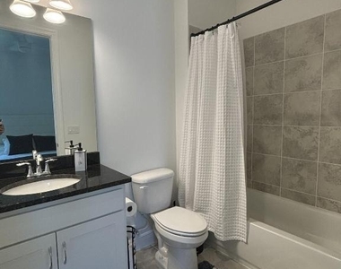 10231 Sw Latium Way - Photo Thumbnail 5
