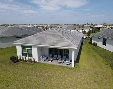 10231 Sw Latium Way - Photo Thumbnail 1