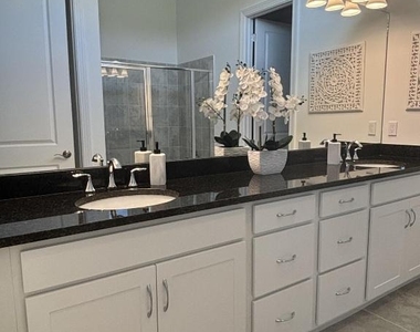 10231 Sw Latium Way - Photo Thumbnail 21