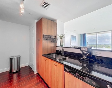 700 E Boynton Beach Boulevard - Photo Thumbnail 11