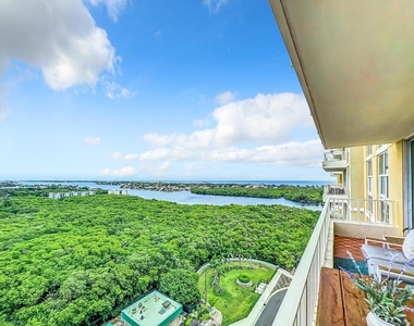 700 E Boynton Beach Boulevard - Photo Thumbnail 1