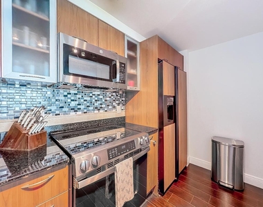 700 E Boynton Beach Boulevard - Photo Thumbnail 9