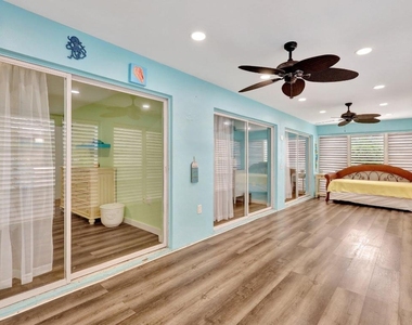 11000 S Ocean Drive - Photo Thumbnail 17