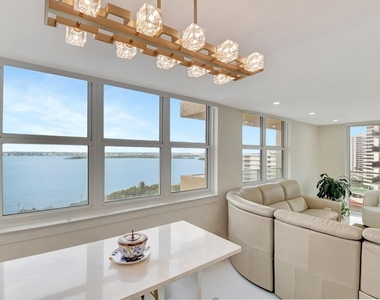 5440 N Ocean Drive - Photo Thumbnail 17