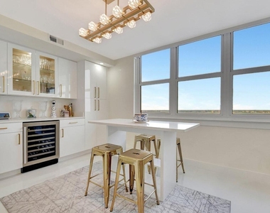 5440 N Ocean Drive - Photo Thumbnail 19