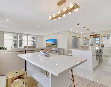 5440 N Ocean Drive - Photo Thumbnail 20