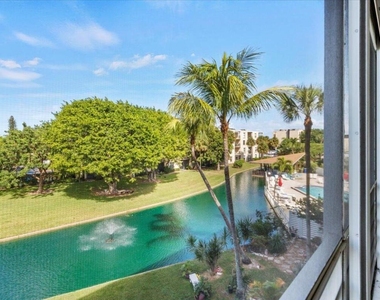 300 Waterway Drive S - Photo Thumbnail 26