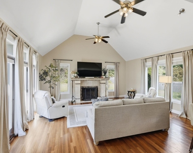 45 Evergreen Avenue - Photo Thumbnail 16