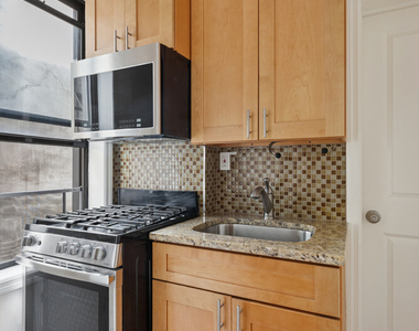 49 Willow Street - Photo Thumbnail 6