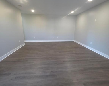3925 Haverford Avenue - Photo Thumbnail 31