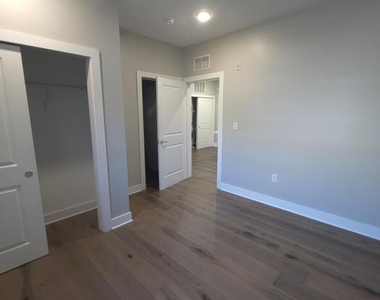 3925 Haverford Avenue - Photo Thumbnail 34