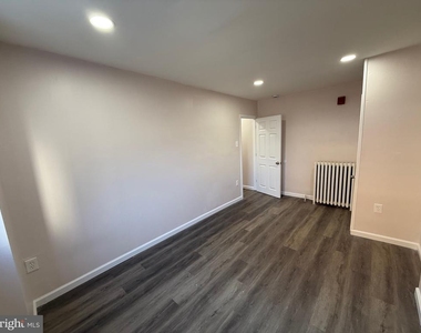 2537 E Auburn Street - Photo Thumbnail 14
