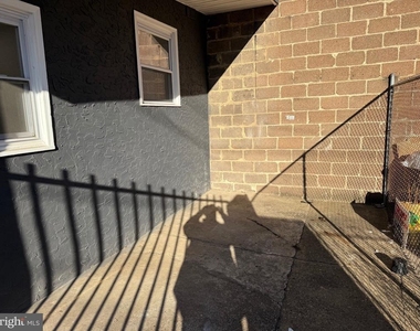2537 E Auburn Street - Photo Thumbnail 16