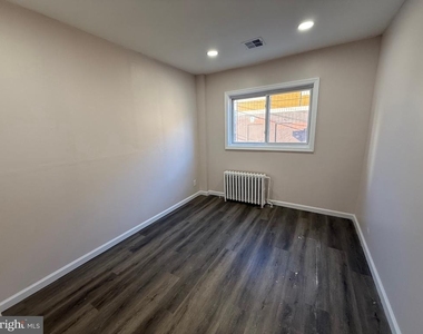 2537 E Auburn Street - Photo Thumbnail 11