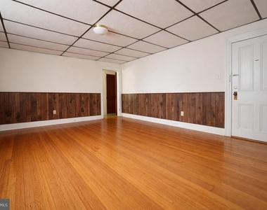 115 W Broadway - Photo Thumbnail 1