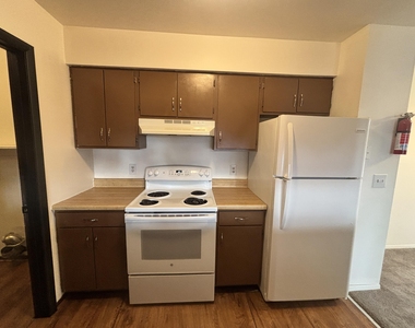 7640 Timbercreek Court - Photo Thumbnail 6