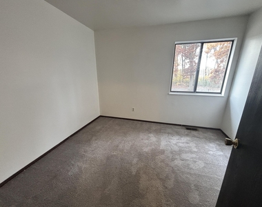 7640 Timbercreek Court - Photo Thumbnail 12