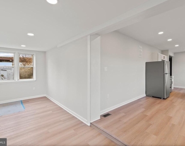 730 New Pittsburg Avenue - Photo Thumbnail 8