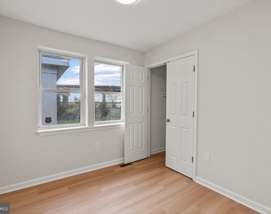 730 New Pittsburg Avenue - Photo Thumbnail 11