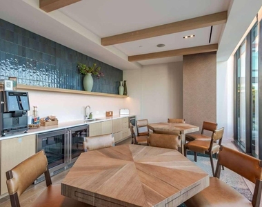1020 Hammell Drive - Photo Thumbnail 13