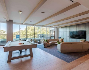 1020 Hammell Drive - Photo Thumbnail 15