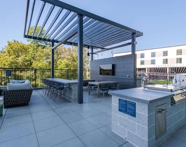 1020 Hammell Drive - Photo Thumbnail 9