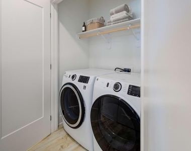 1020 Hammell Drive - Photo Thumbnail 44