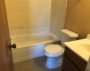 1638 Post Rd - Photo Thumbnail 5