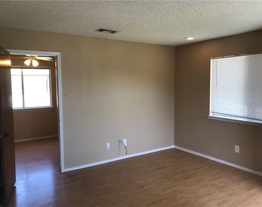 1638 Post Rd - Photo Thumbnail 3