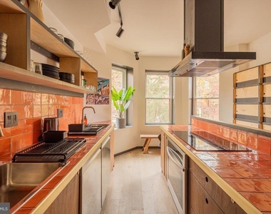 1480 Chapin Street Nw - Photo Thumbnail 14